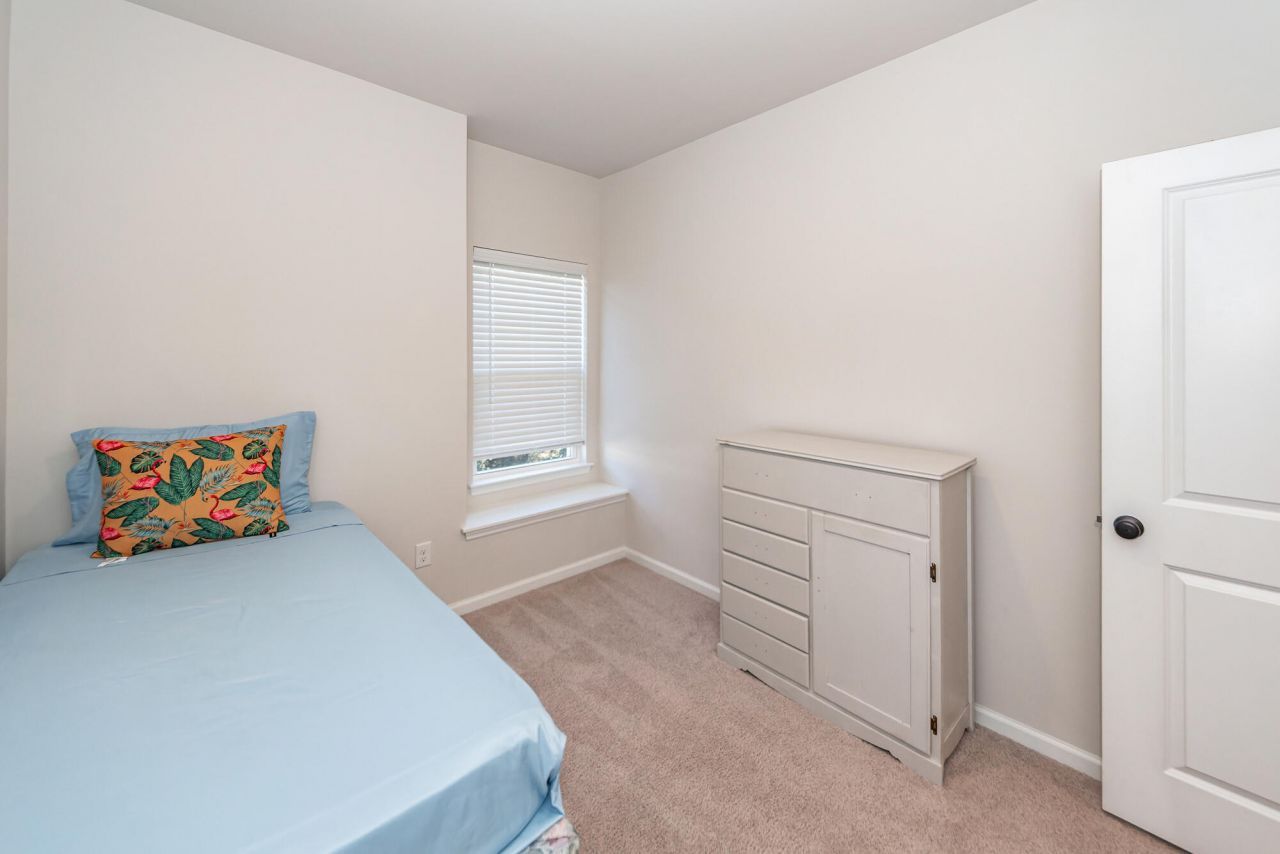 205 Harlequin Alley Photo 41