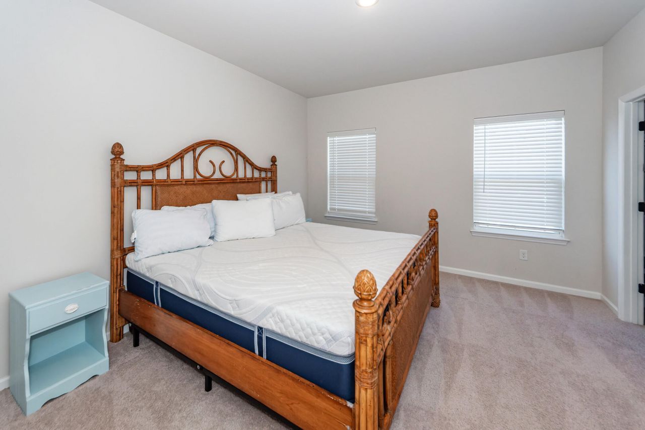 205 Harlequin Alley Photo 45