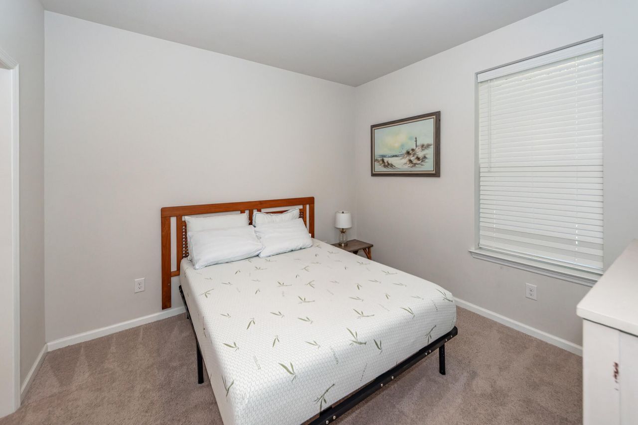 205 Harlequin Alley Photo 6