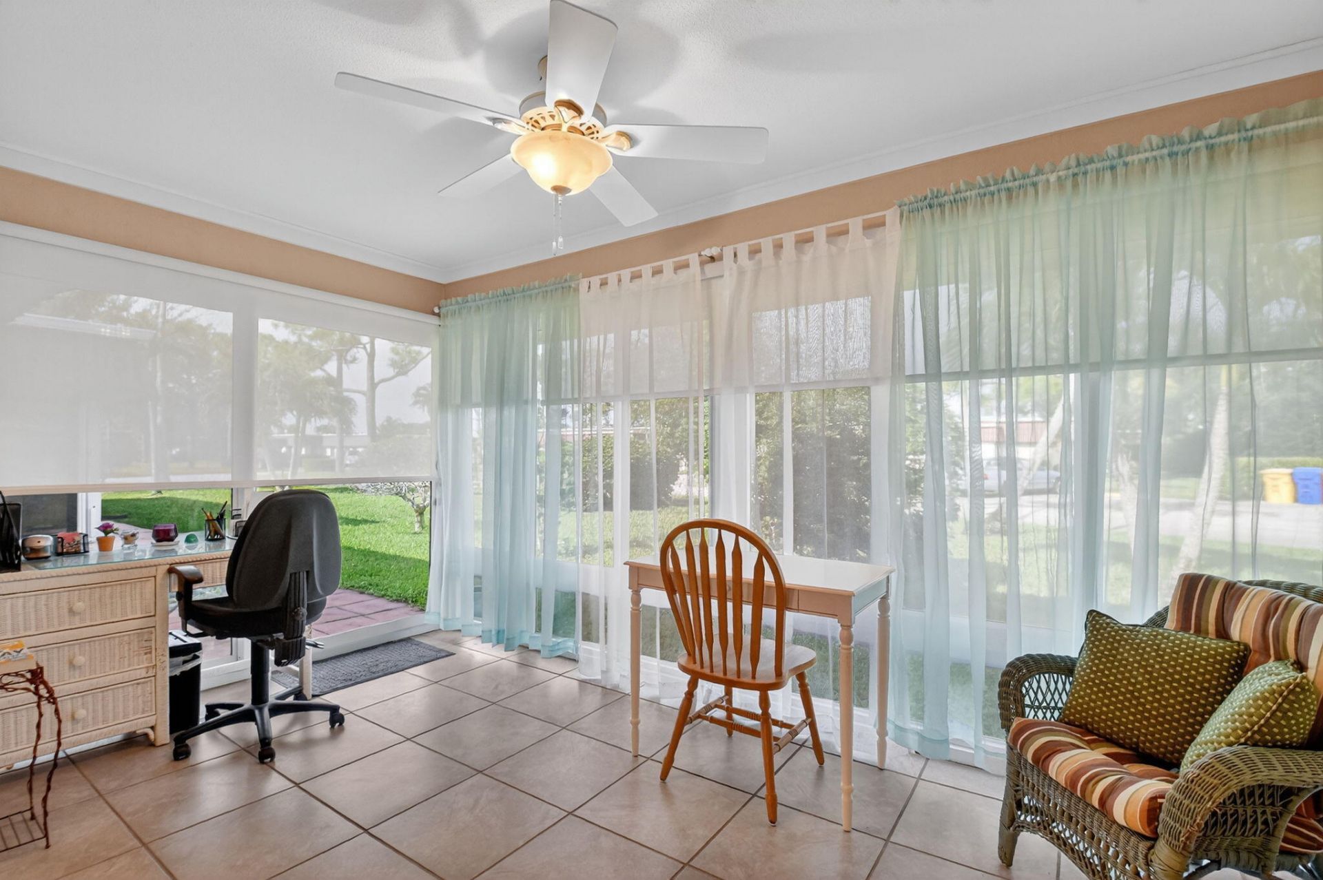 676 Laconia Circle, Unit B, Lake Worth, FL 33467 Photo