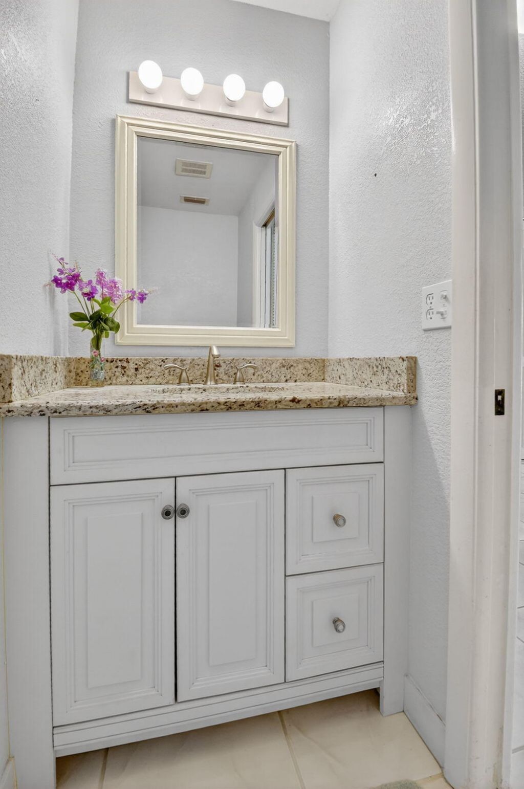 676 Laconia Circle, Unit B, Lake Worth, FL 33467 Photo