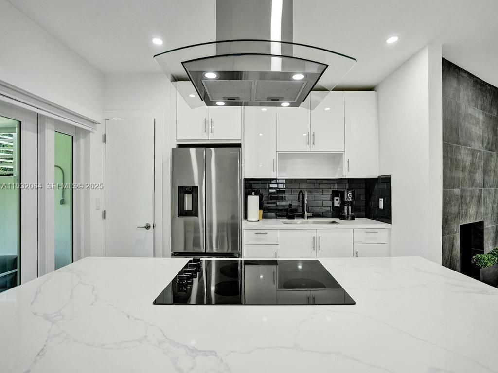 210 NE 85th St, El Portal, FL 33138 Photo