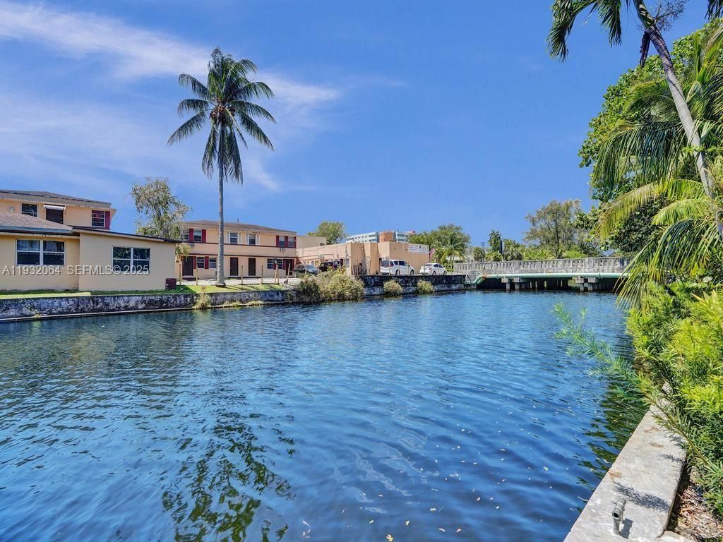 210 NE 85th St, El Portal, FL 33138 Photo