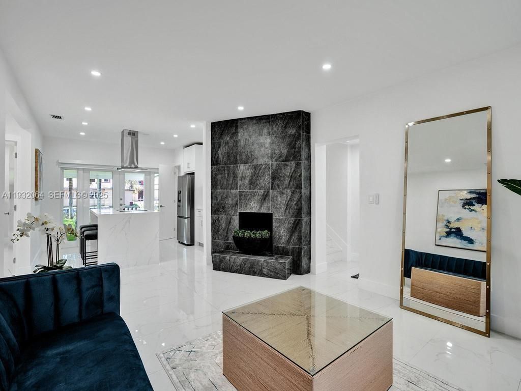 210 NE 85th St, El Portal, FL 33138 Photo