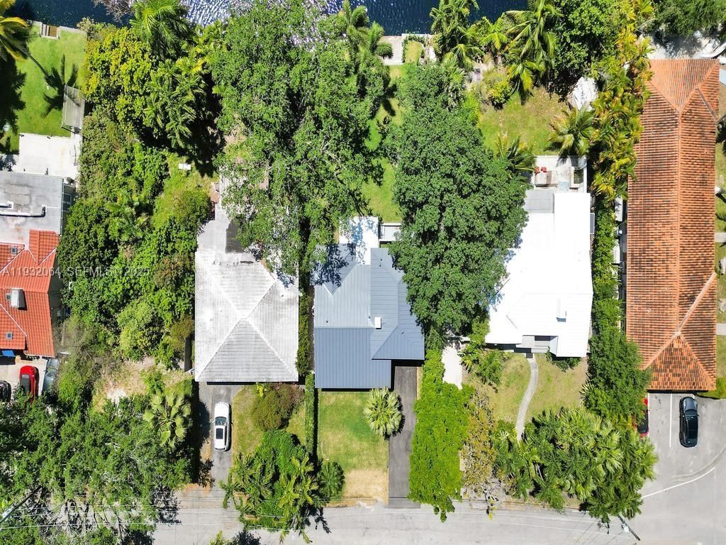 210 NE 85th St, El Portal, FL 33138 Photo