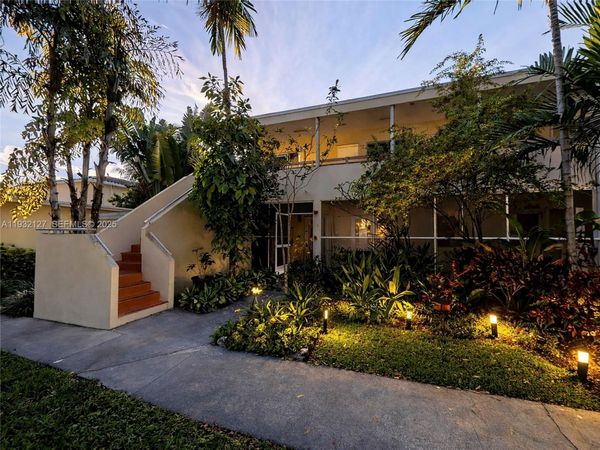 726 NE 92nd St, Unit 6L, Miami Shores, FL 33138
