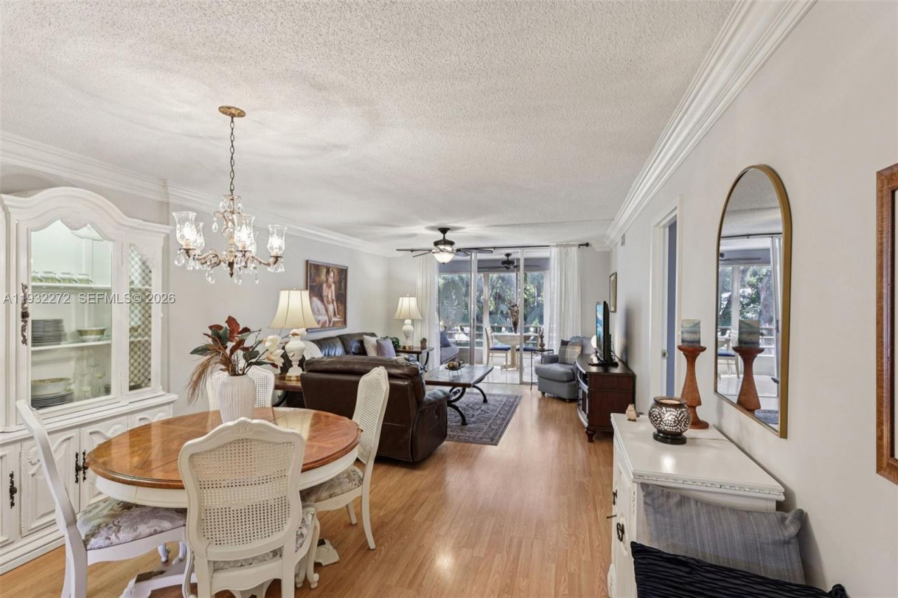 4850 NW 29th Ct, Unit 325, Lauderdale Lakes, FL 33313 Photo