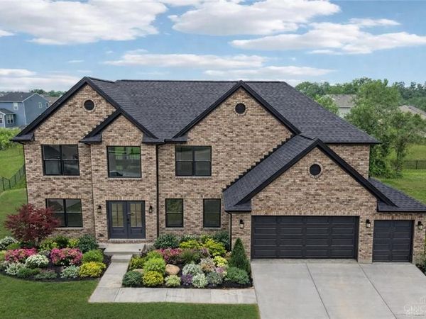 709 W Arlington Drive, Trenton, OH 45067