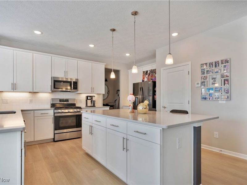 3367 Ponderosa Trail, Green, OH 44685 Photo 9