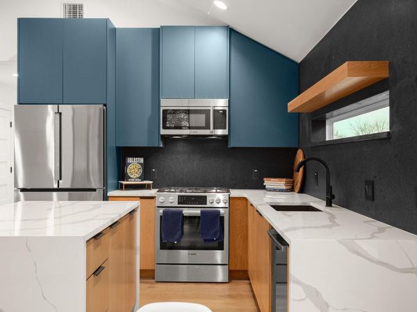 2416 E 10th ST, Austin, TX 78702