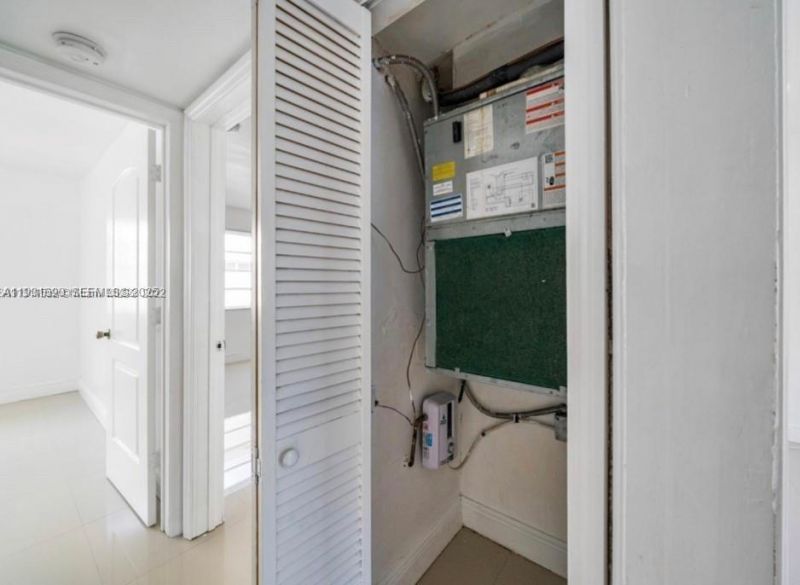 552 NE 61st St, Unit 4, Miami, FL 33137 Photo