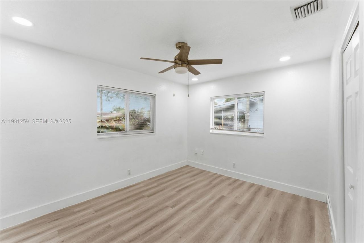 671 NW 23rd Ter, Pompano Beach, FL 33069 Photo