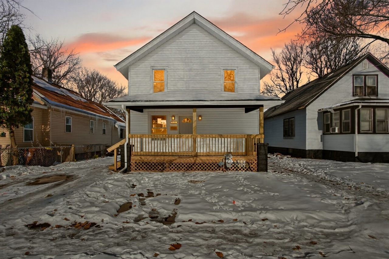 1111 Loomis Street, Rockford, IL 61102 Main Photo