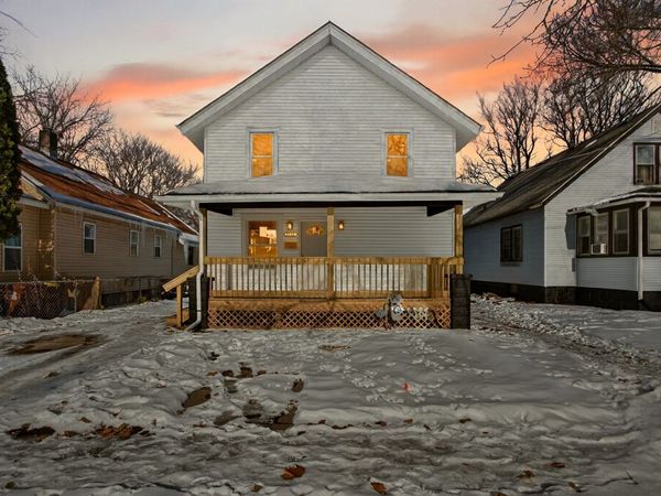 1111 Loomis Street, Rockford, IL 61102