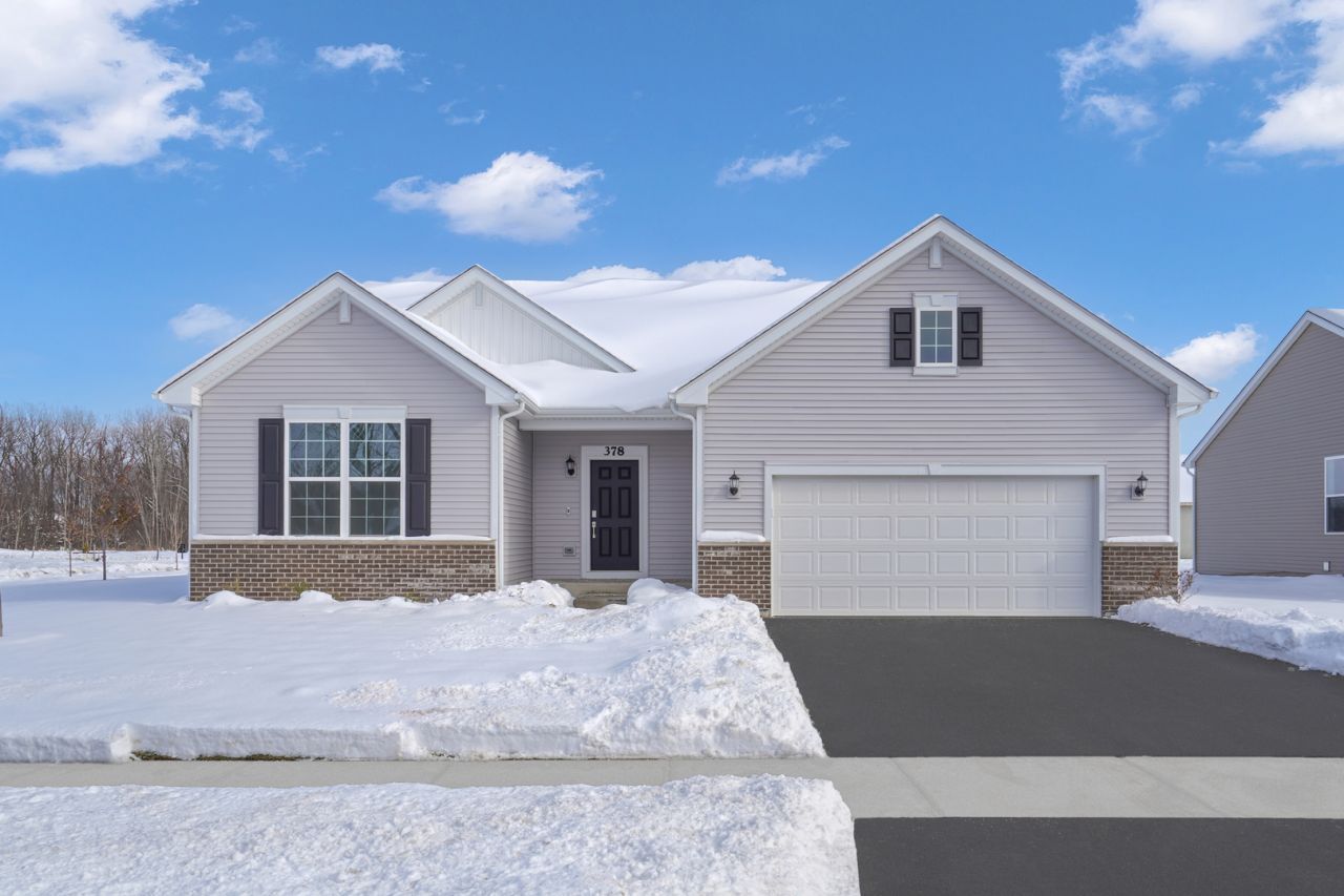 378 S Cottrell Lane, Aurora, IL 60506 Main Photo