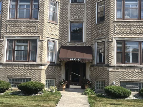 8135 S Prairie Avenue, Unit 2, Chicago, IL 60619
