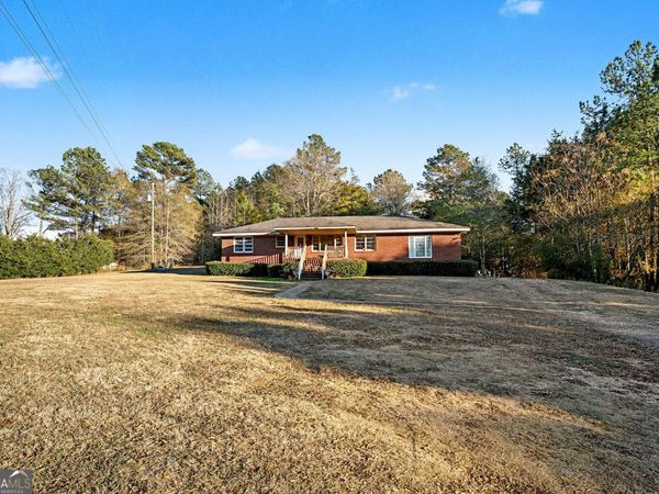 2199 Jackson Lake Road, Mansfield, GA 30055