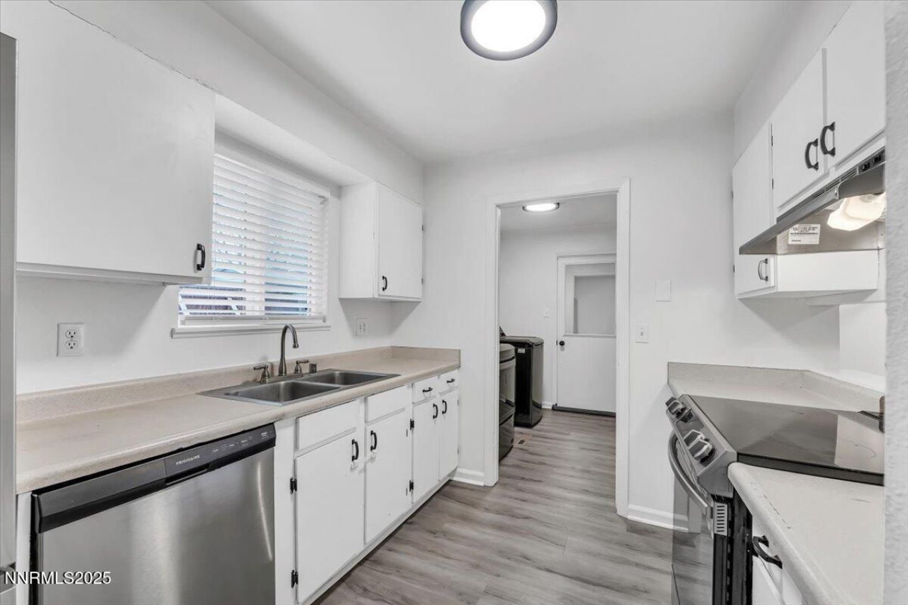 745 Akard Drive, Reno, NV 89503 Photo