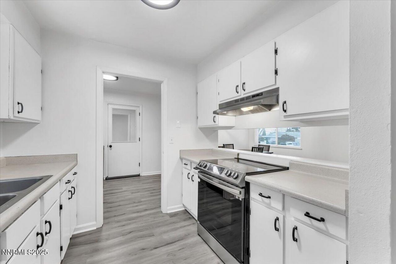 745 Akard Drive, Reno, NV 89503 Photo