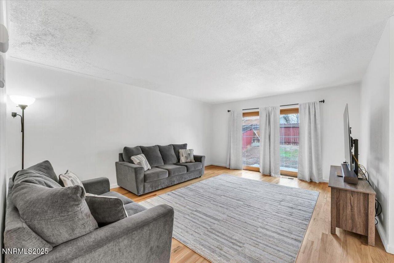 745 Akard Drive, Reno, NV 89503 Photo