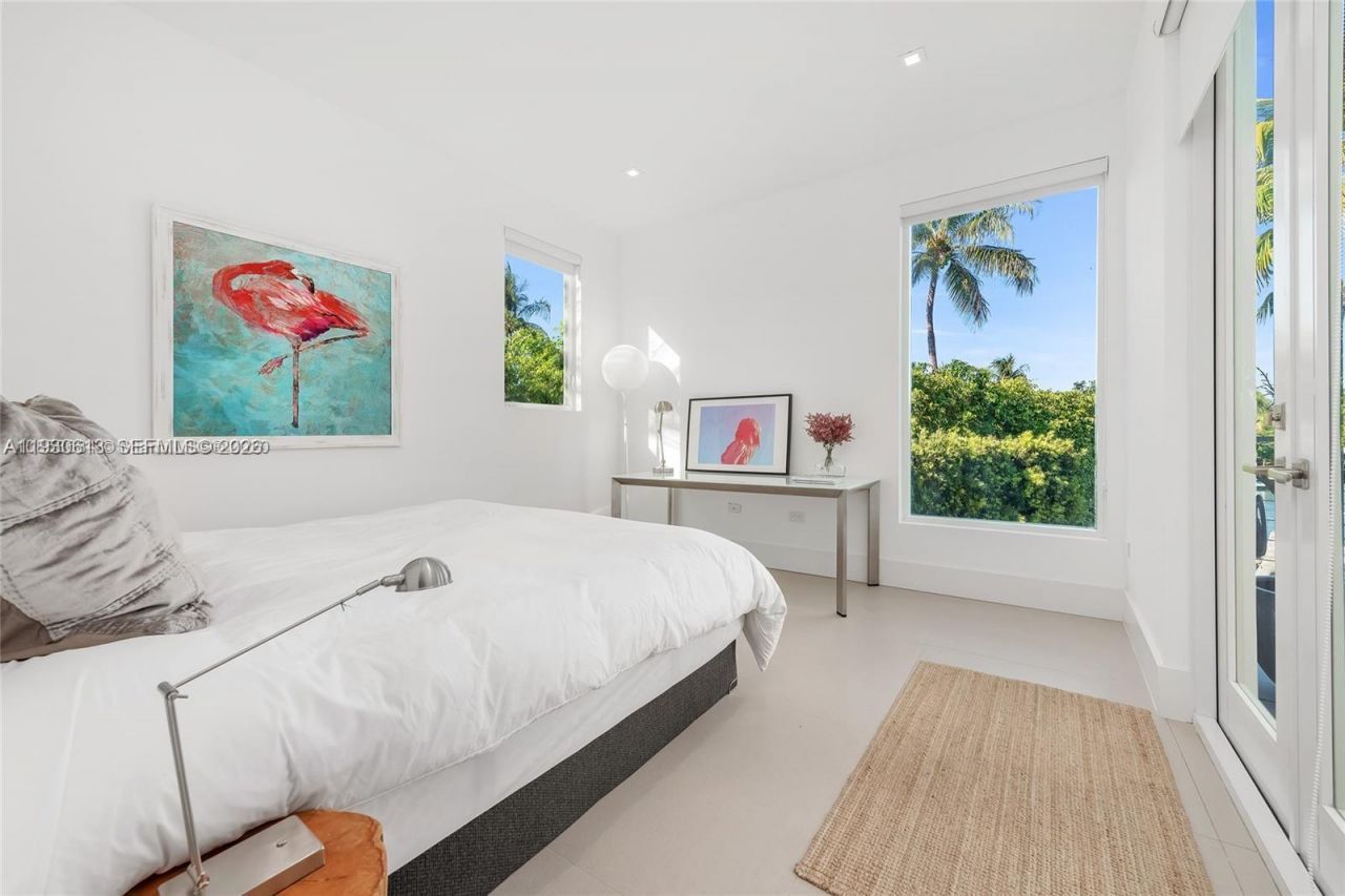 481 S Mashta Drive, Key Biscayne, FL 33149 Photo