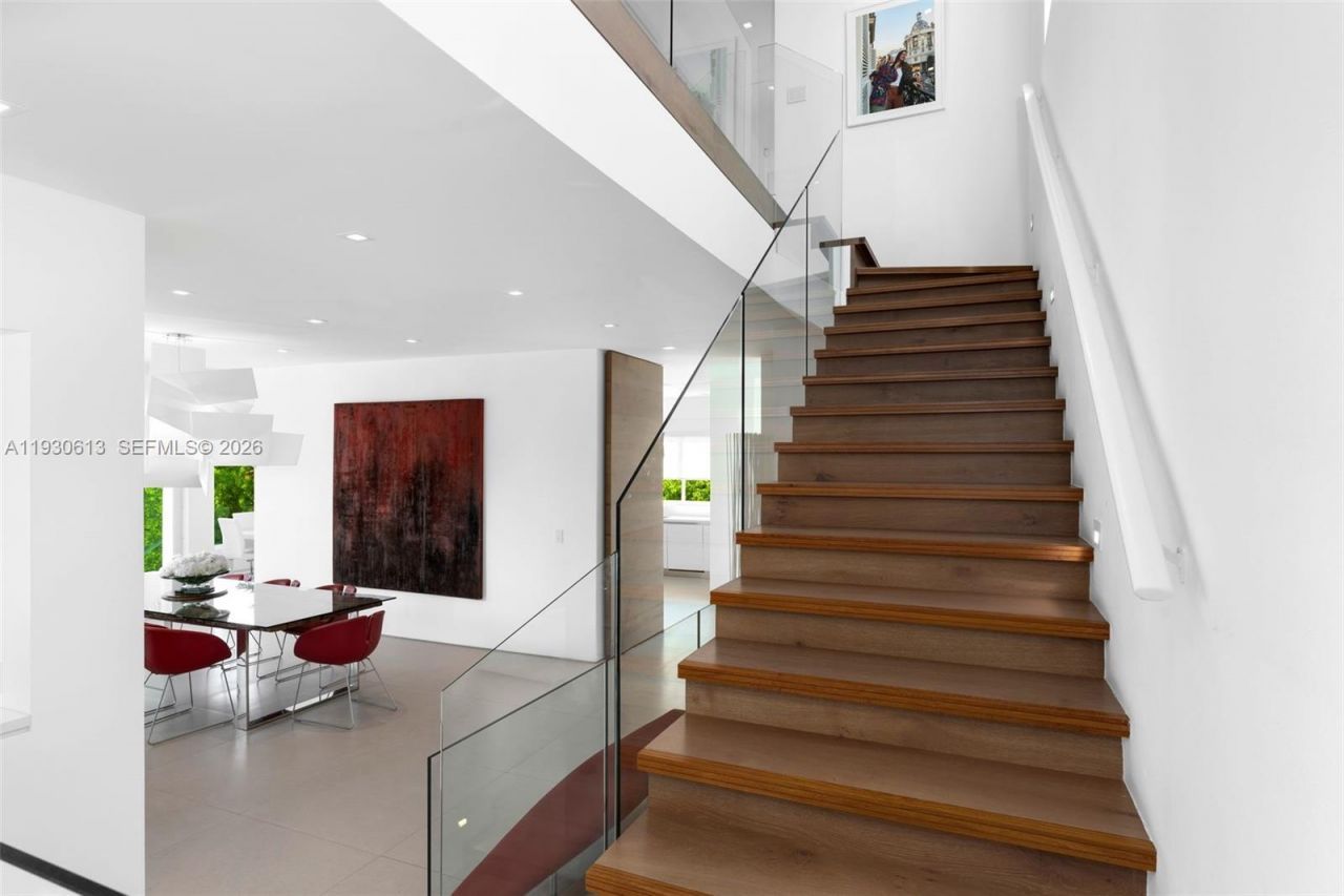 481 S Mashta Drive, Key Biscayne, FL 33149 Photo