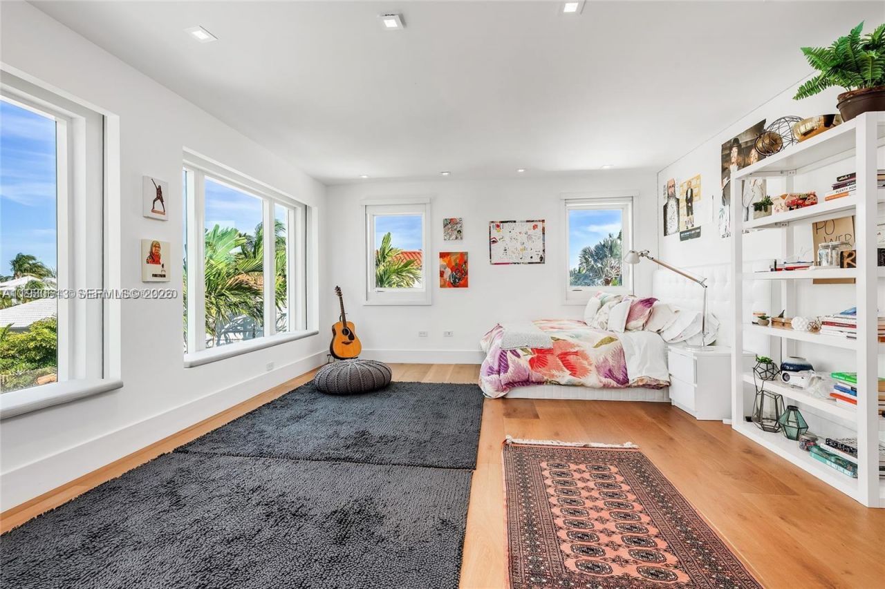 481 S Mashta Drive, Key Biscayne, FL 33149 Photo