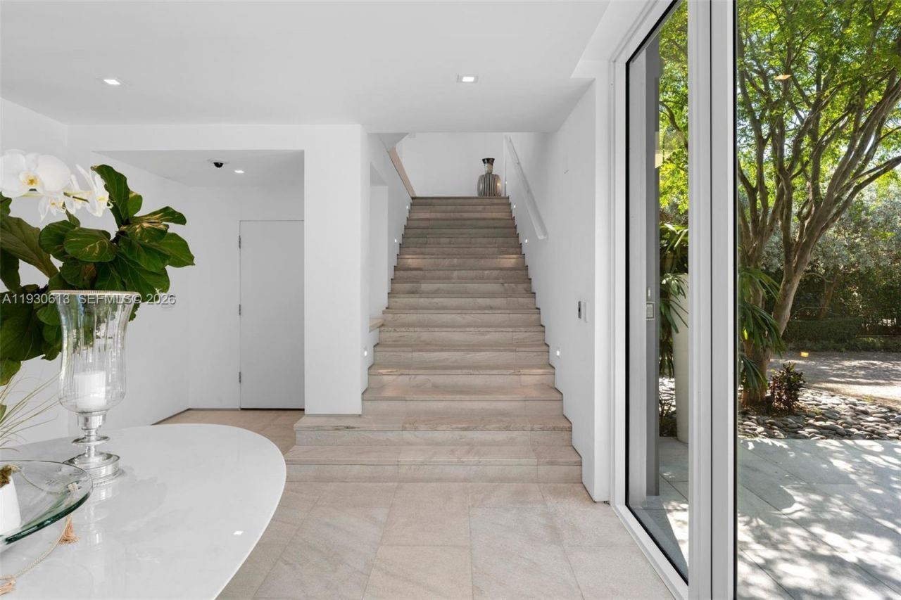 481 S Mashta Drive, Key Biscayne, FL 33149 Photo