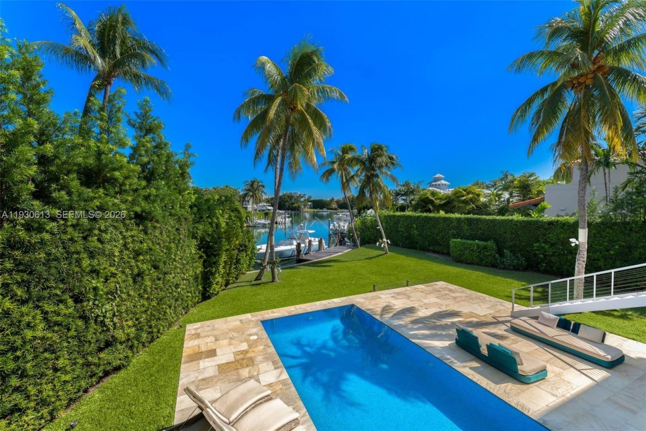 481 S Mashta Drive, Key Biscayne, FL 33149 Photo