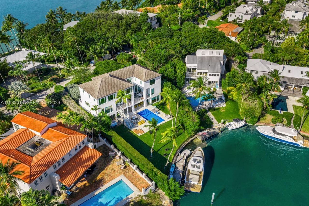 481 S Mashta Drive, Key Biscayne, FL 33149 Photo