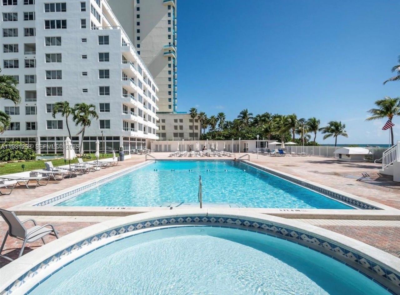 5005 Collins Ave , Unit 1506, Miami Beach, FL 33140 Photo
