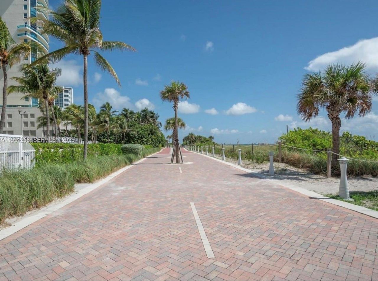 5005 Collins Ave , Unit 1506, Miami Beach, FL 33140 Photo