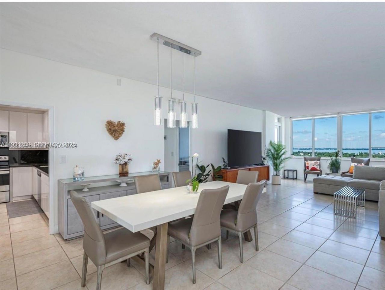 5005 Collins Ave , Unit 1506, Miami Beach, FL 33140 Photo
