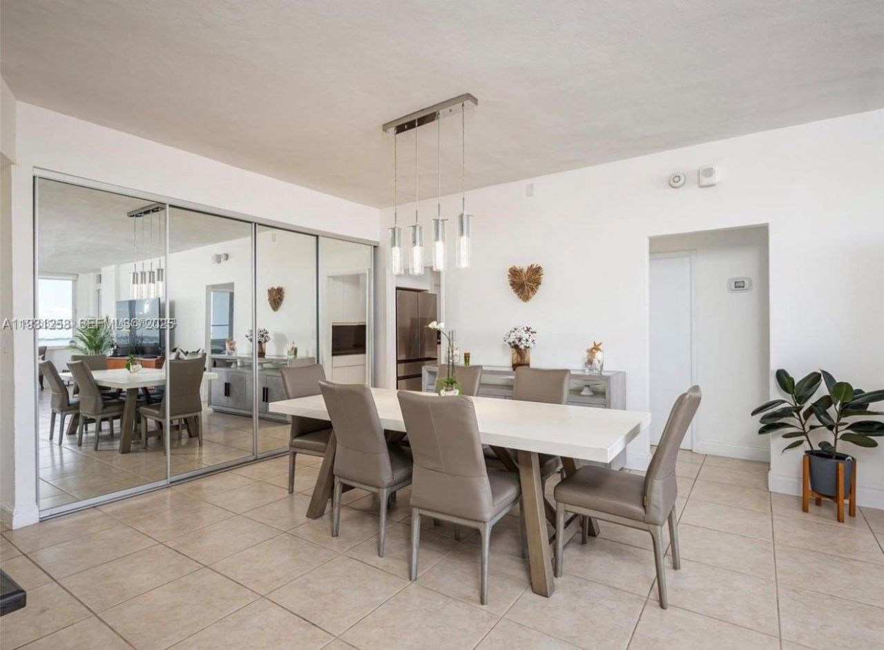 5005 Collins Ave , Unit 1506, Miami Beach, FL 33140 Photo