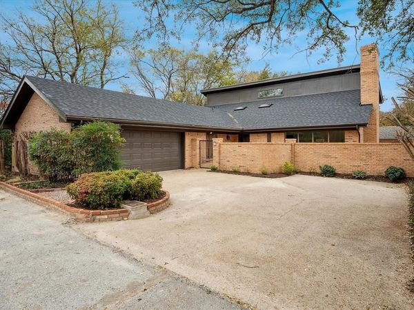 62 Legend Road, Benbrook, TX 76132