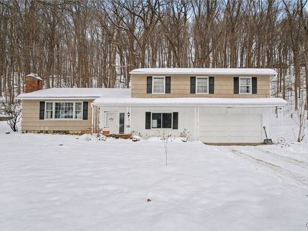 165 Brookside Lane, Fayetteville, NY 13066