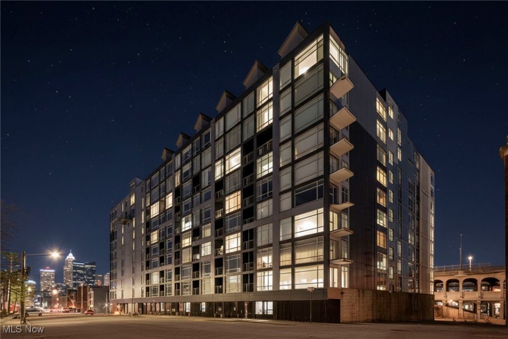 2222 Detroit Avenue, Unit 503, Cleveland, OH 44113 Main Photo