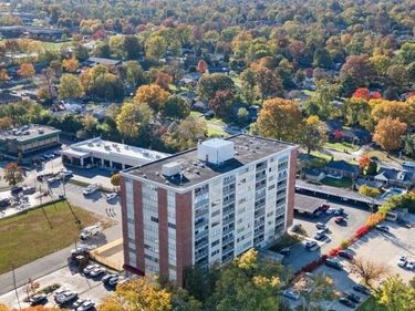 2121 Nicholasville Road, Unit 606, Lexington, KY 40503