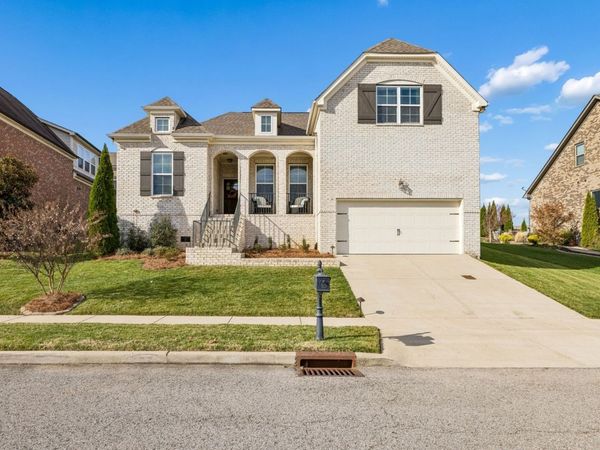 2645 Paddock Park Dr, Thompsons Station, TN 37179