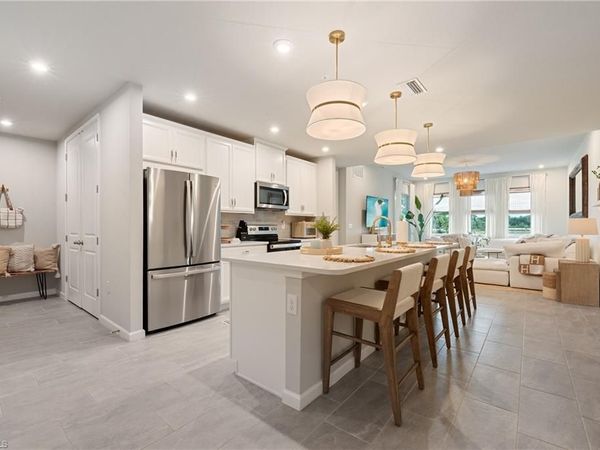 4638 Arboretum CIR, Unit 102, NAPLES, FL 34112