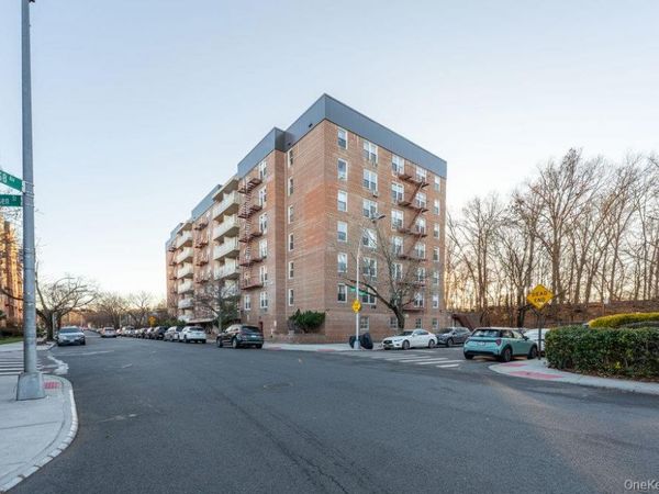 68-20 Selfridge Street, Unit 2M, Rego Park, NY 11375