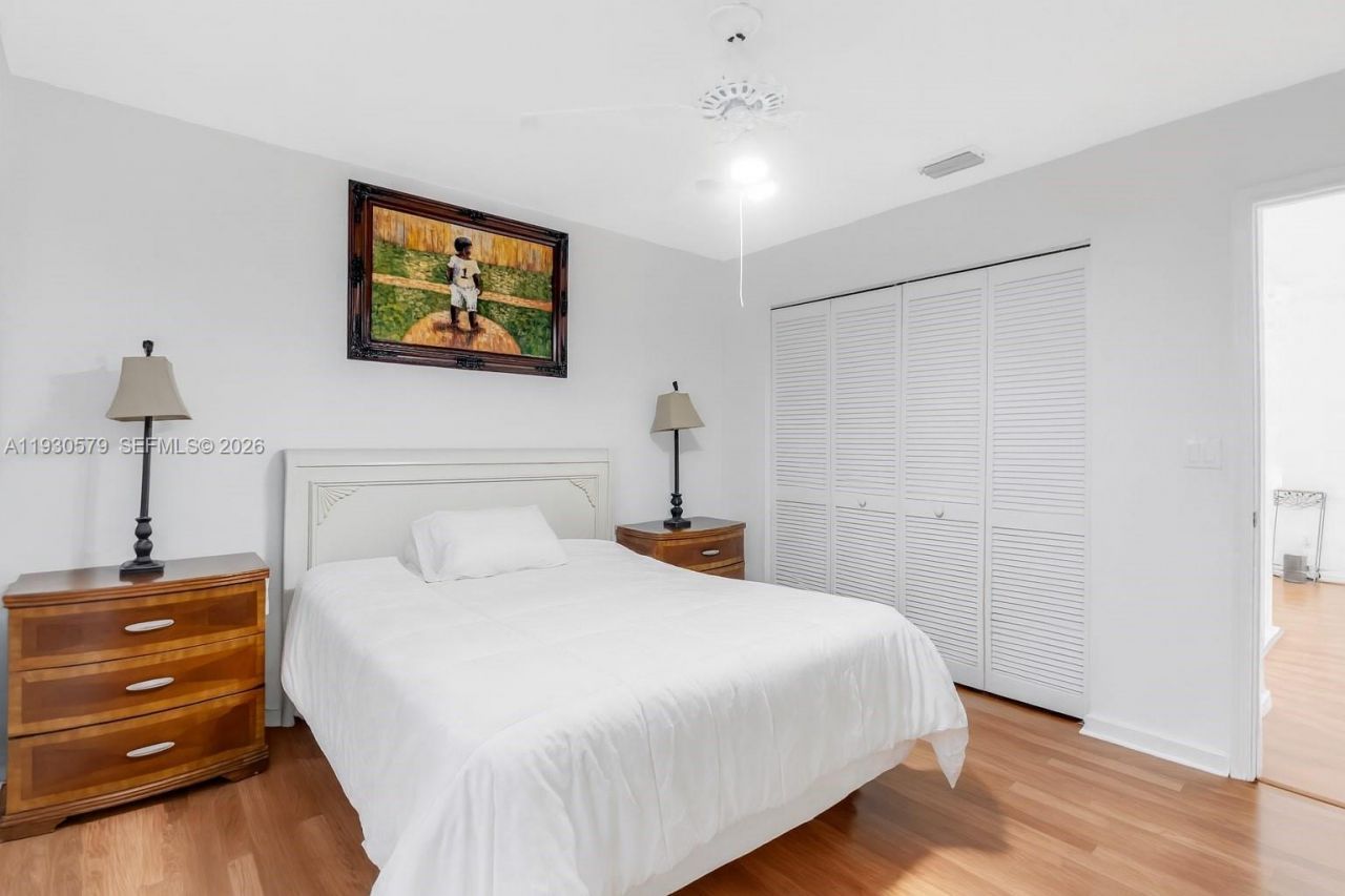 1008 NW 180th Ave, Pembroke Pines, FL 33029 Photo