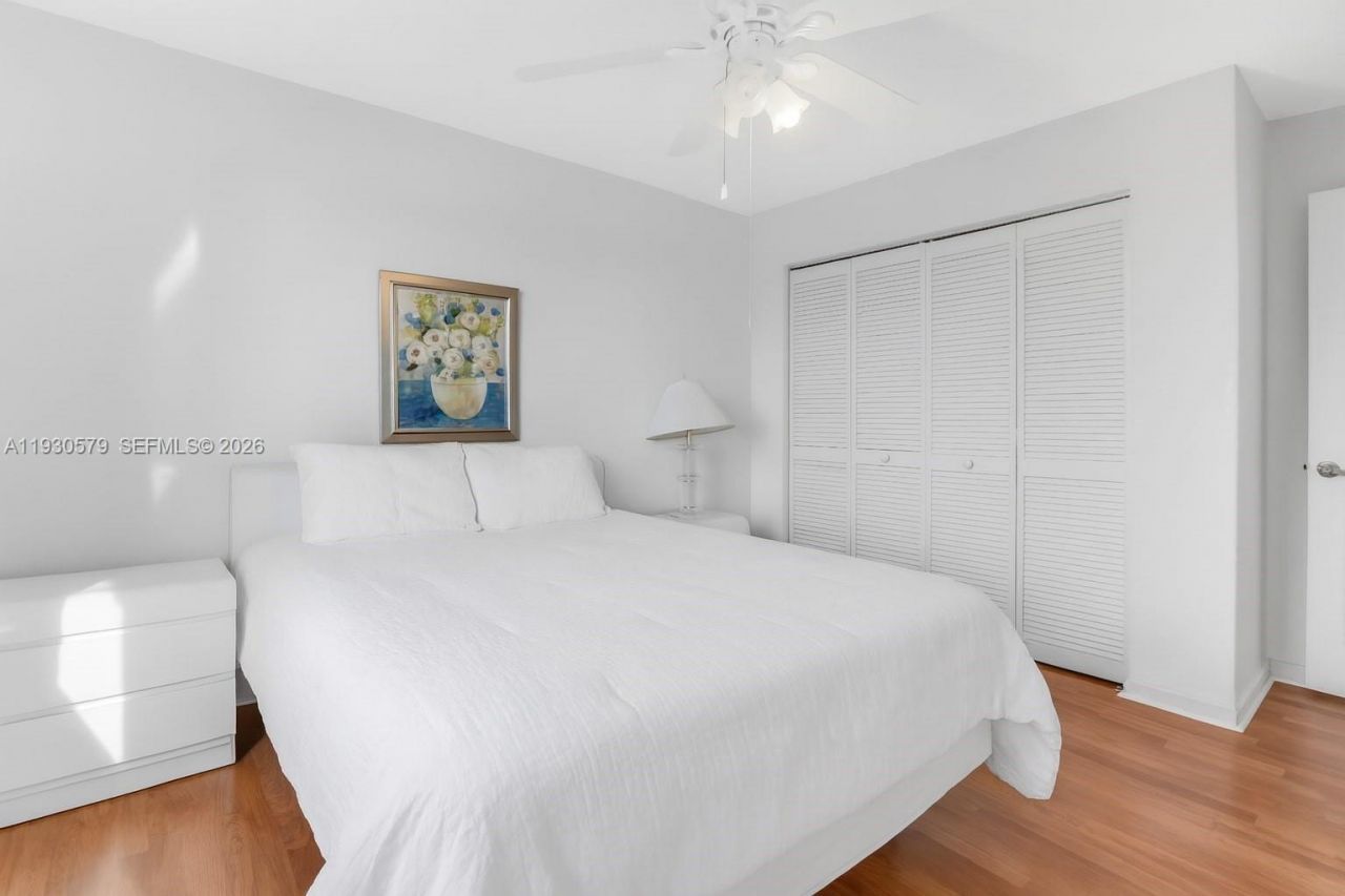 1008 NW 180th Ave, Pembroke Pines, FL 33029 Photo