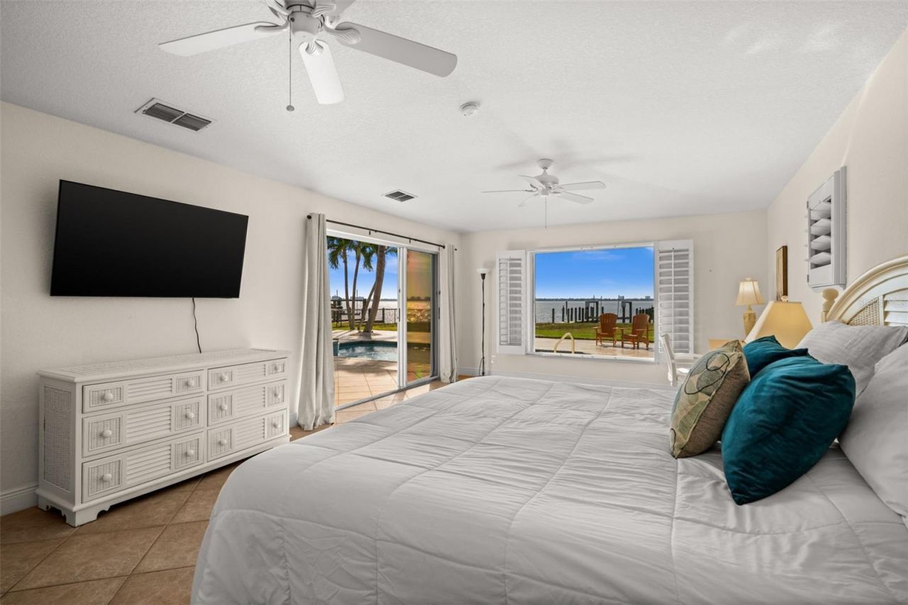 264 Bayshore Drive, Cape Coral, FL 33904 Photo