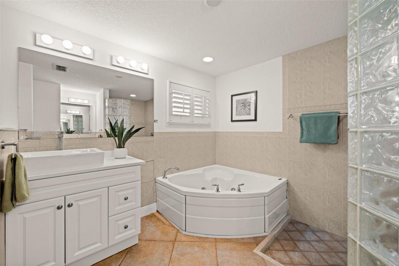 264 Bayshore Drive, Cape Coral, FL 33904 Photo