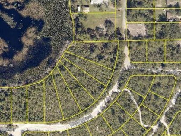 W PARKWAY, DELAND, FL 32724