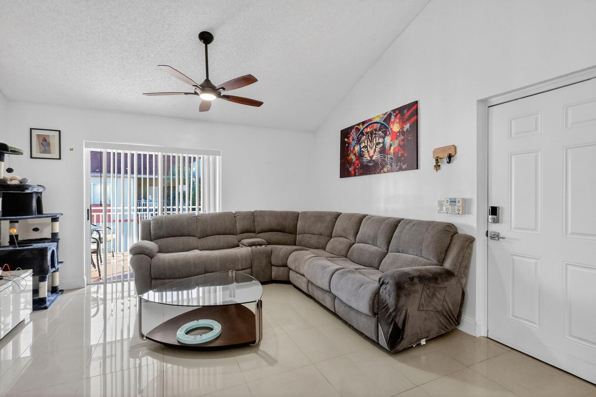 18840 NW 57th Avenue, Unit 302, Hialeah, FL 33015 Photo