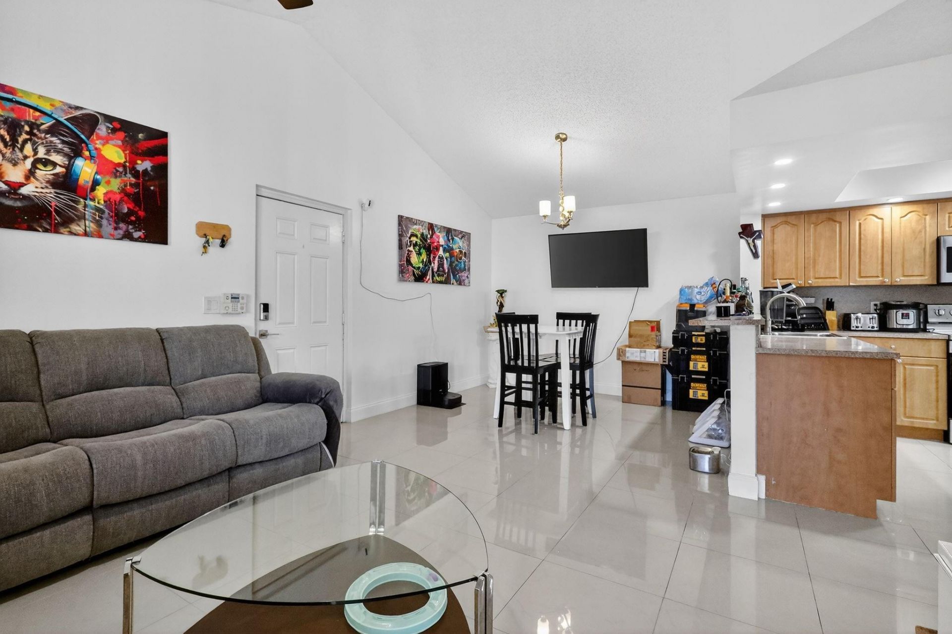 18840 NW 57th Avenue, Unit 302, Hialeah, FL 33015 Photo