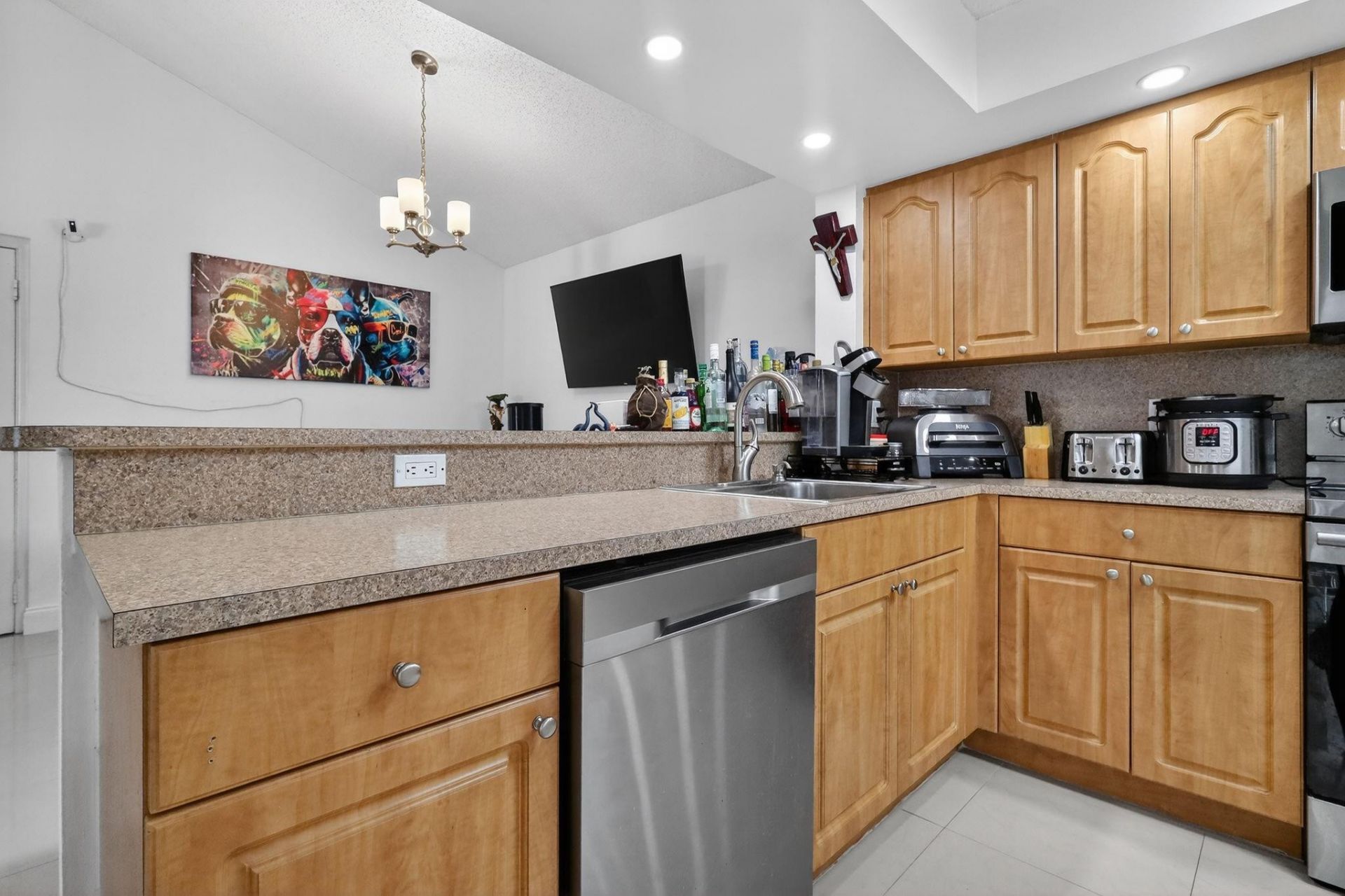 18840 NW 57th Avenue, Unit 302, Hialeah, FL 33015 Photo