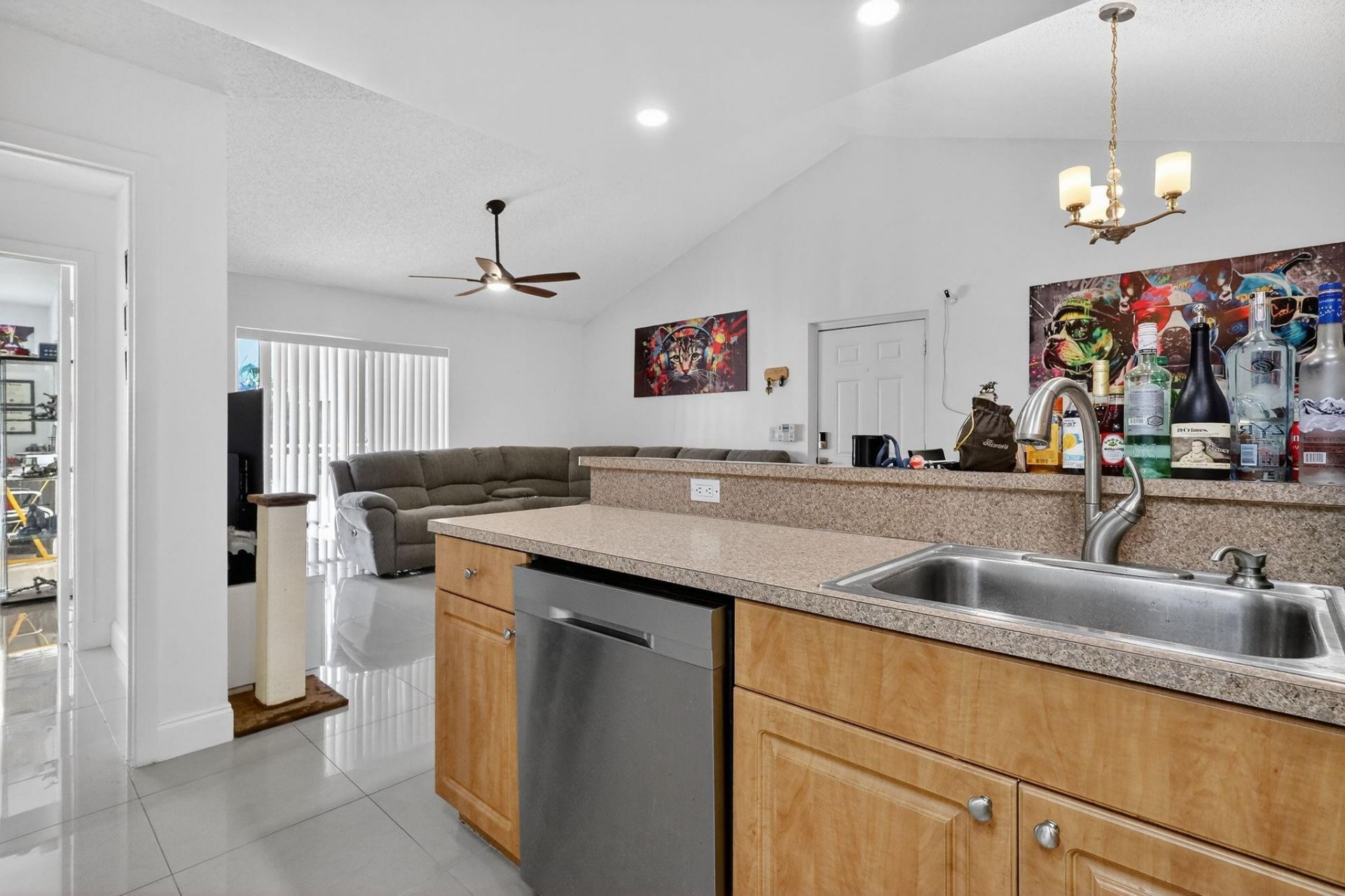 18840 NW 57th Avenue, Unit 302, Hialeah, FL 33015 Photo